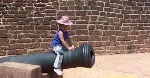 Visit Kannur Fort and Sightseeing